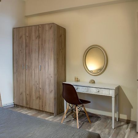 Varka Apartment Makrýjalos Eksteriør bilde